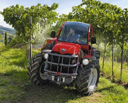 Tractores Carraro para Viñedos y Frutales en Girona